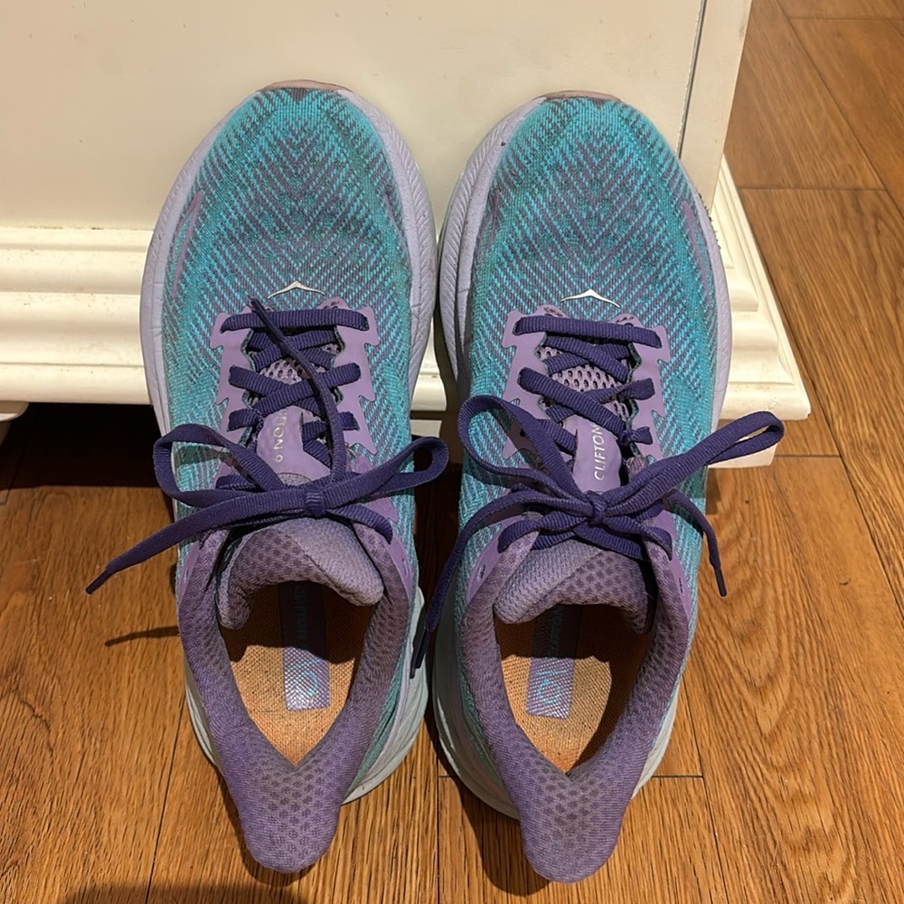 HOKA Size 6 Clifton 9 Great Used Condition Lots of miles left in them 😊
